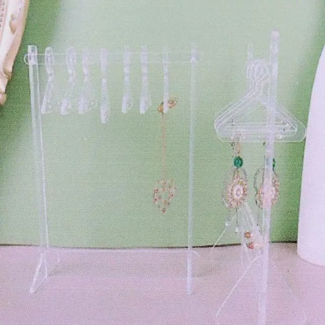 Jewelry stand
